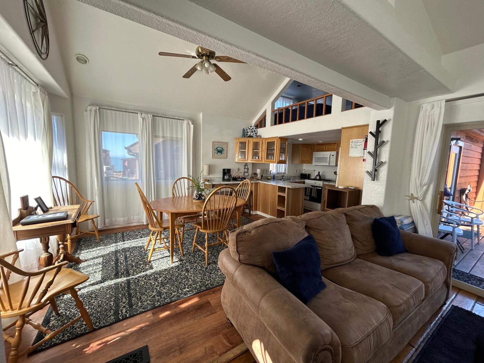 Modern Ocean Cabin 27 Stylish Kitchen & Jacuzzi Smith River Exterior photo
